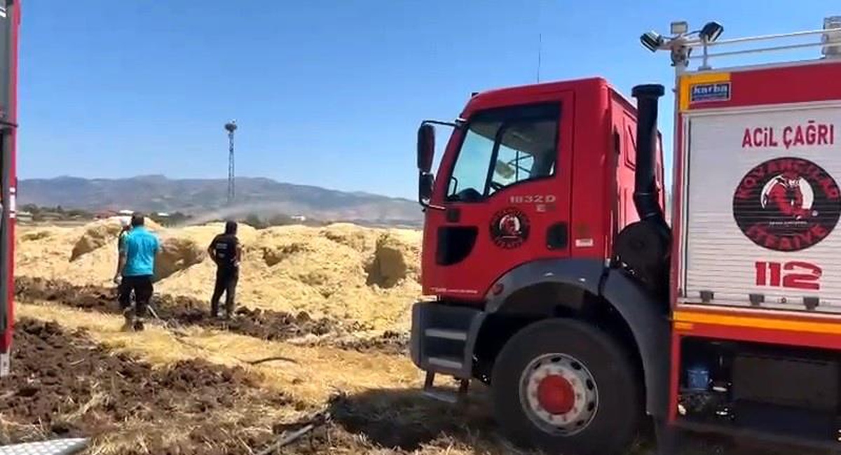 Elazığ\'da Saman Yangını Kontrol Altına Alındı