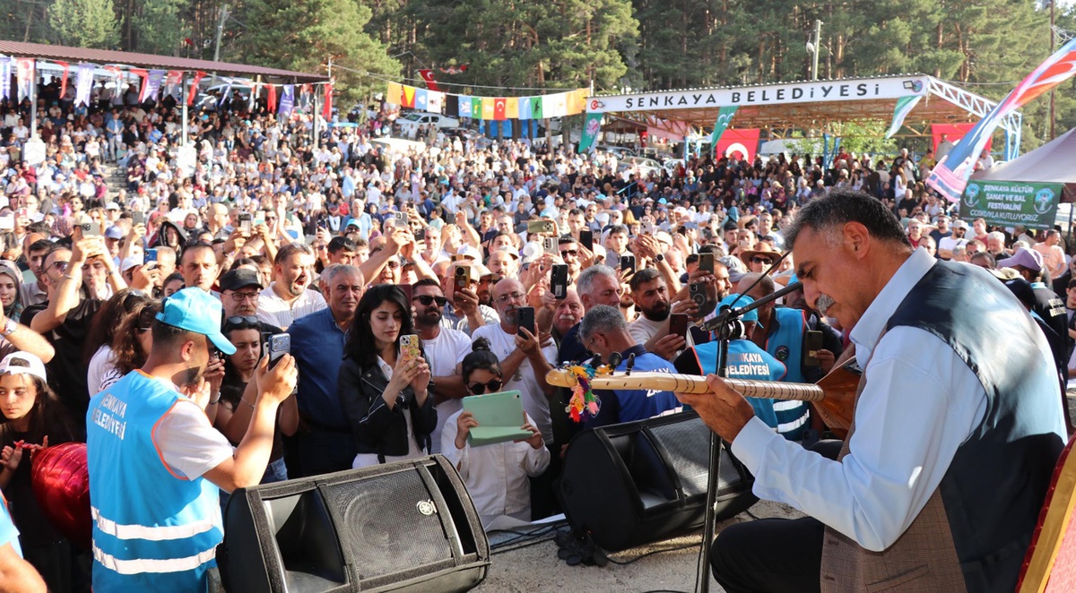 Şenkaya Festivali\'nde Birlik ve Kültür Şöleni