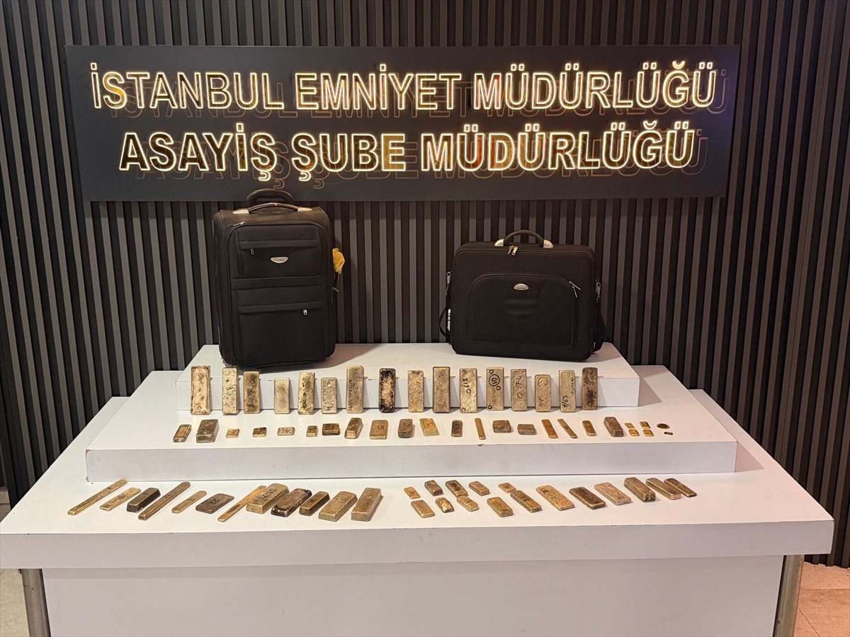 Fatih\'te 51 Kilo Altın Çalan Şüpheliler Tutuklandı
