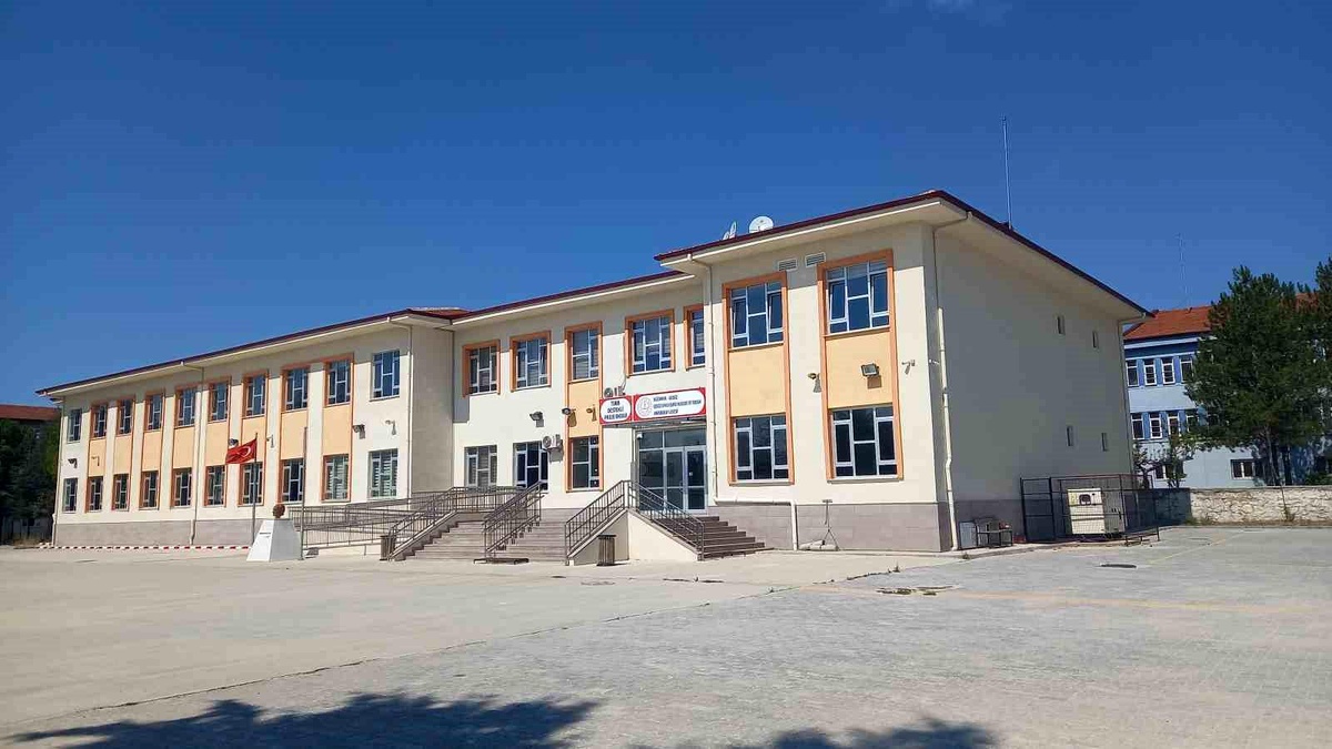 Gediz\'de Mesleki Eğitimde Yenilik