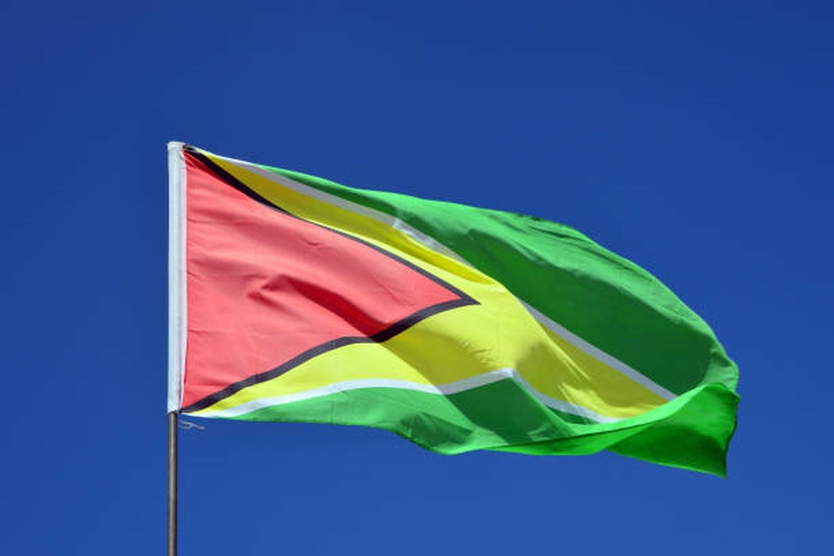 Guyana\'da Feribot Alabora Oldu