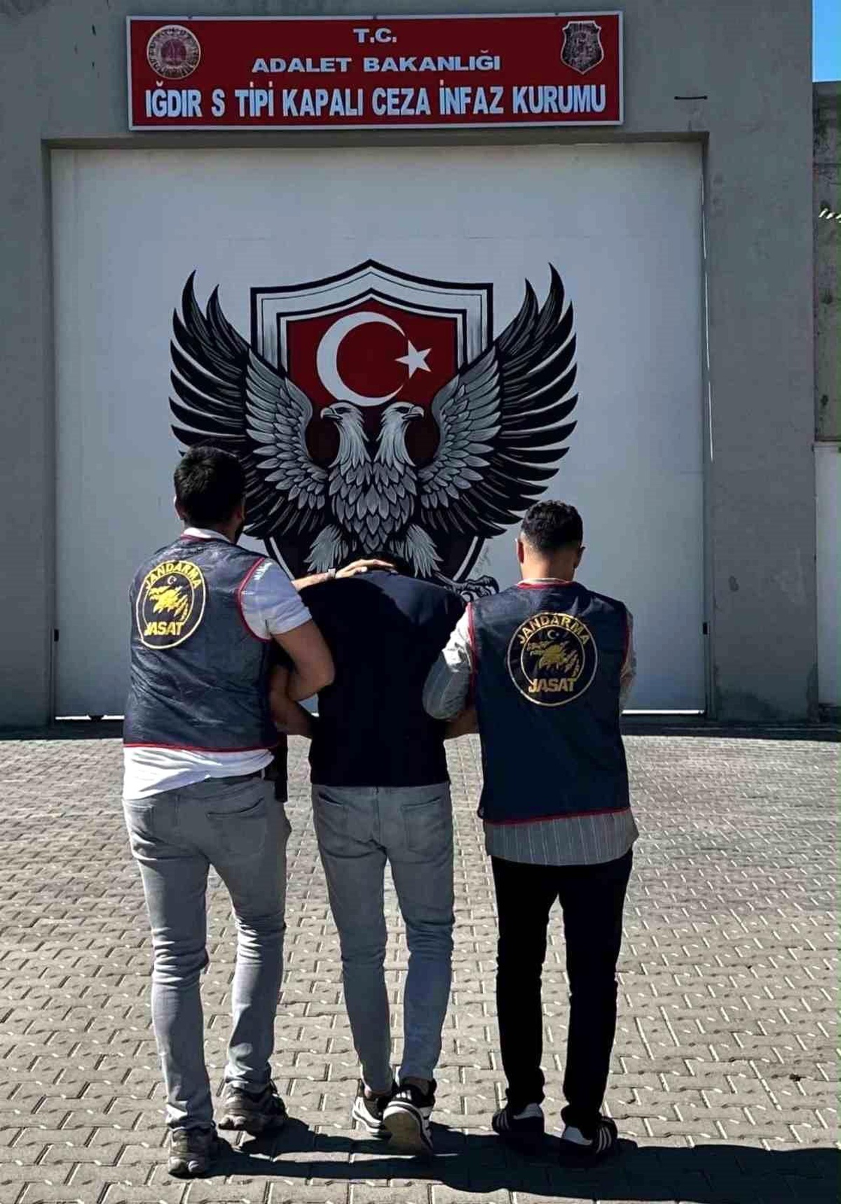 Iğdır\'da Firari Uyuşturucu Hükümlüsü Yakalandı