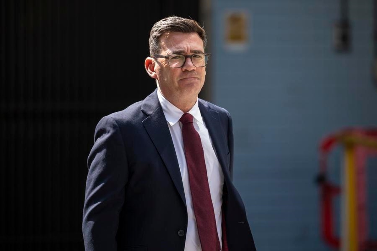 Andy Burnham İngiltere\'nin Yeni Başbakanı