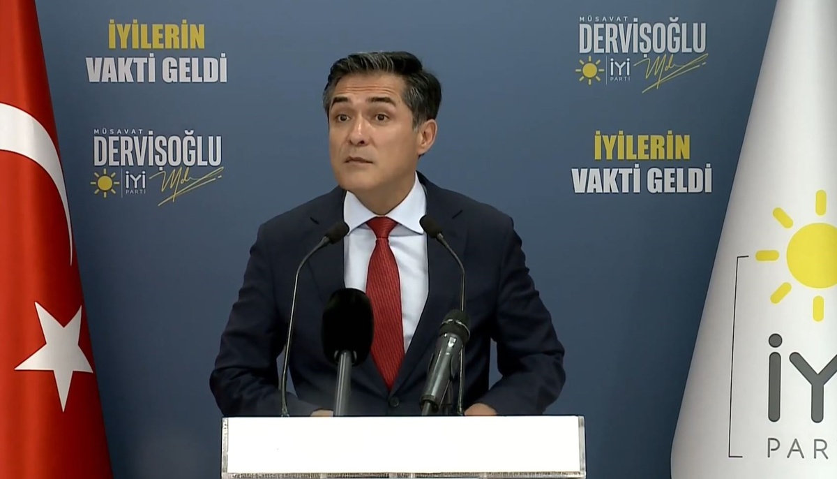 İYİ Parti\'den Bakan Tekin\'e: Önce Cumhuriyet\'le Barışın