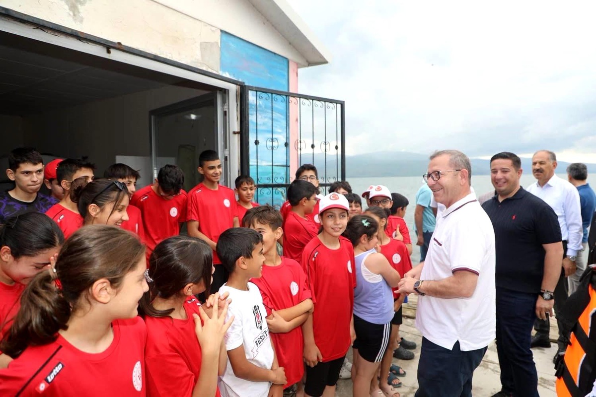 Çıldır Gölü\'nde Yelken Eğitimi Başladı