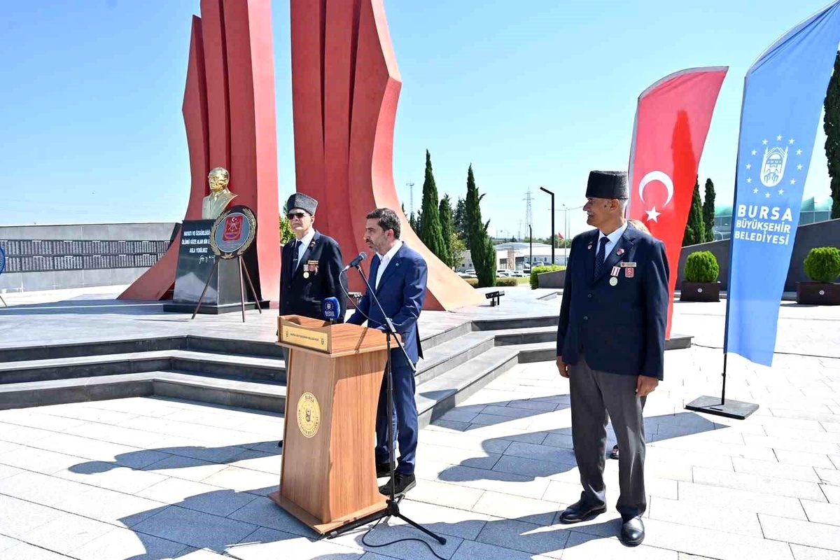 Bursa\'da Kıbrıs Barış Harekatı\'nın 52. yılı anıldı