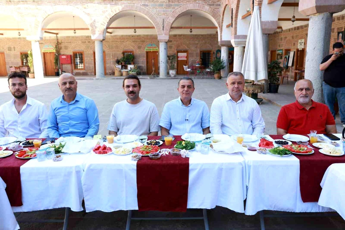 Kurşunlu Han\'a sanat vizyonu masaya yatırıldı