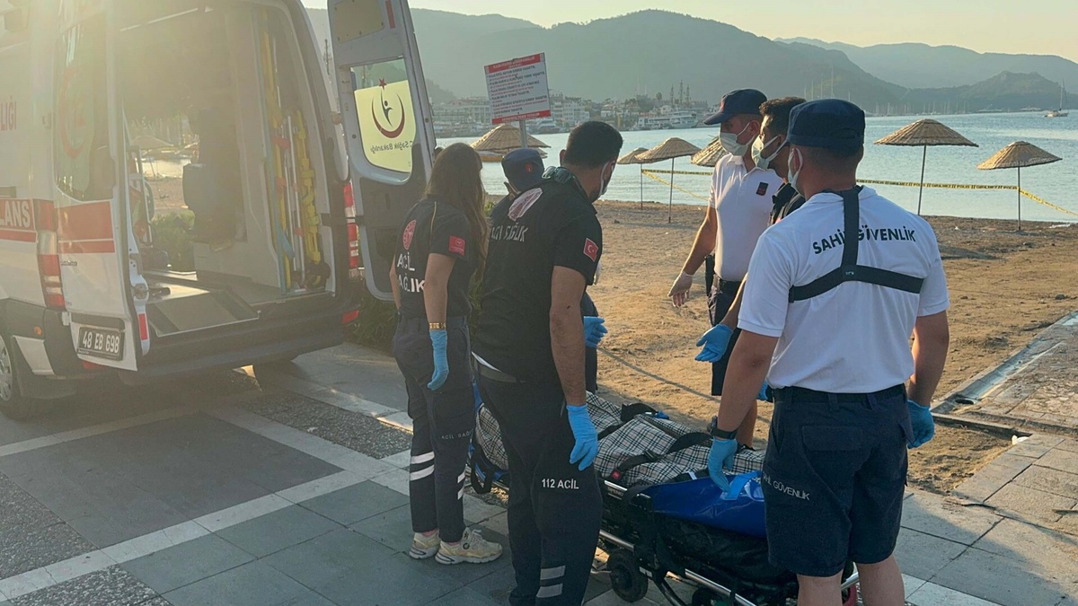 Marmaris\'te denizde erkek cesedi bulundu