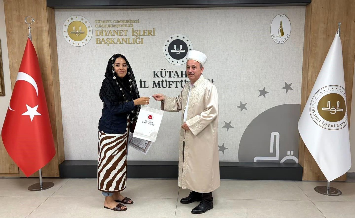 Meksikalı Rubi, Kütahya\'da Müslüman oldu