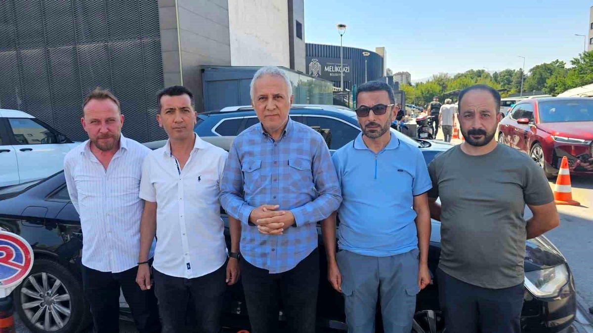 Melikgazi Belediyesi muhtarları yok sayıyor