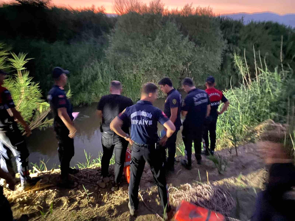 Menderes Nehri\'ne atlayan şahıs kurtarıldı