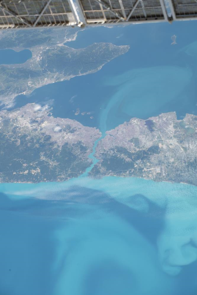 NASA'nın İstanbul görüntüleri hayran bıraktı! Boğaz turkuaza büründü