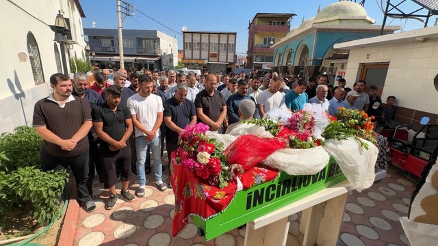 15 yaşındaki Eda, son yolculuğuna gelinlikle uğurlandı