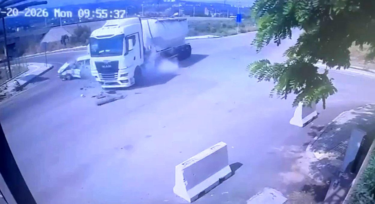 Osmaniye\'de Tanker-Otomobil Kazası: 2 Yaralı