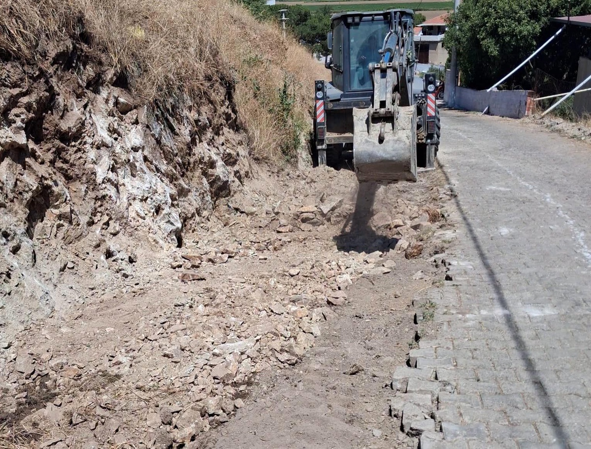 Şahinciler Mahallesi\'nde yol genişletme çalışmaları başladı