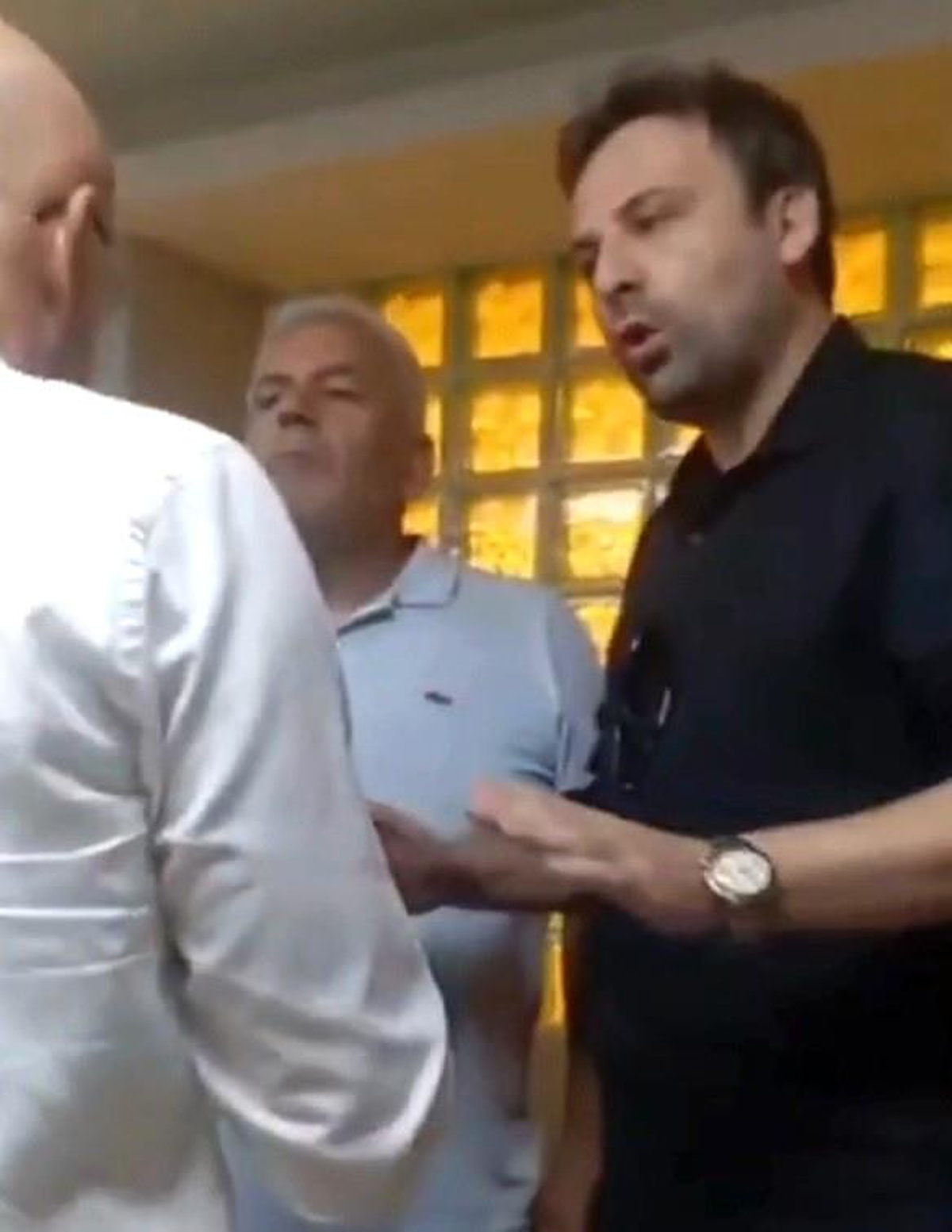 CHP\'de Başkan Değişikliği Gerginliği