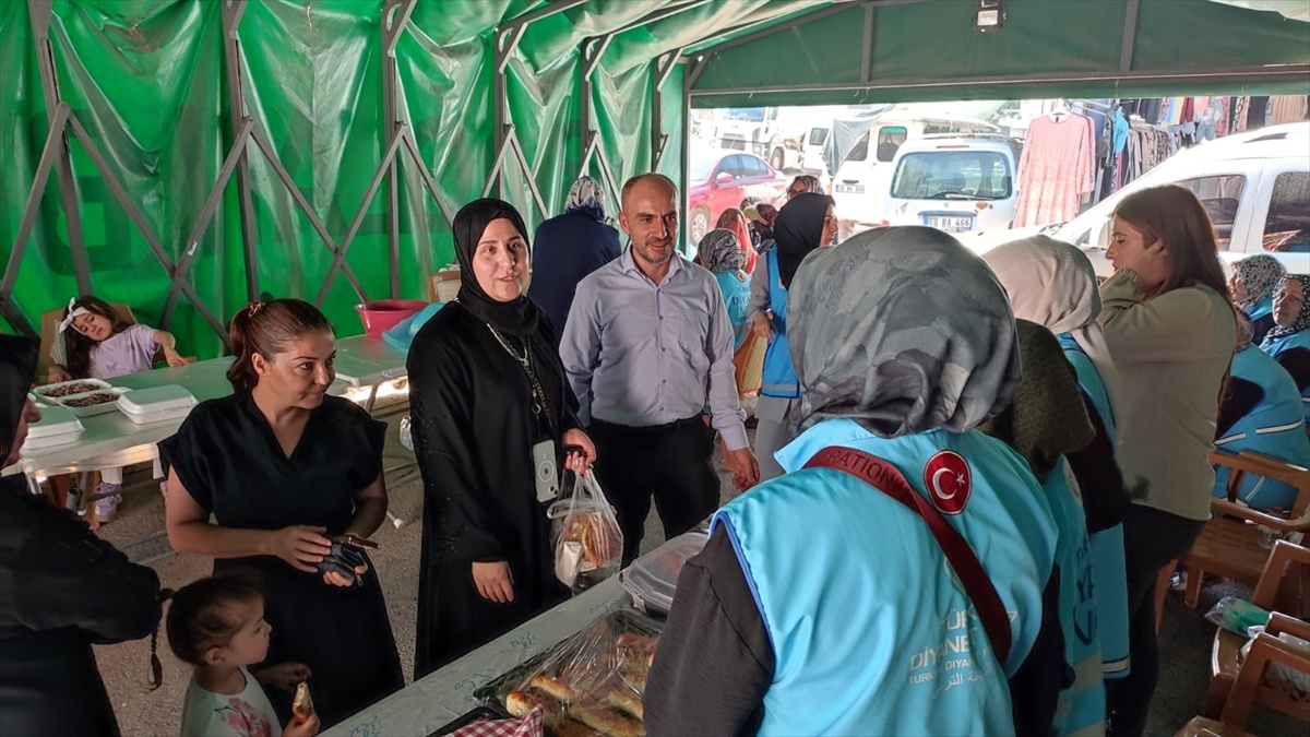 Kayseri\'de Hayır Çarşısı Kermesi Düzenlendi