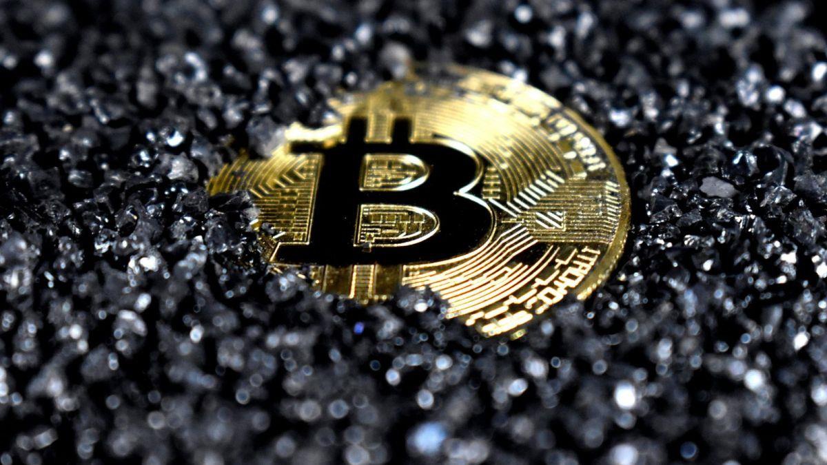 Saylor Bitcoin\'in en tartışmalı önerisine ağırlığını koydu