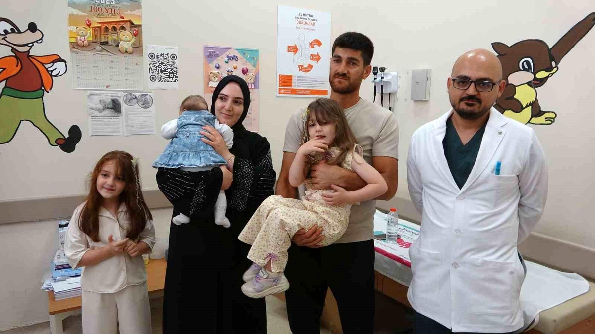 Tatvan\'da Çocuk Saat Pilini Yuttu, Başarılı Operasyonla Kurtarıldı