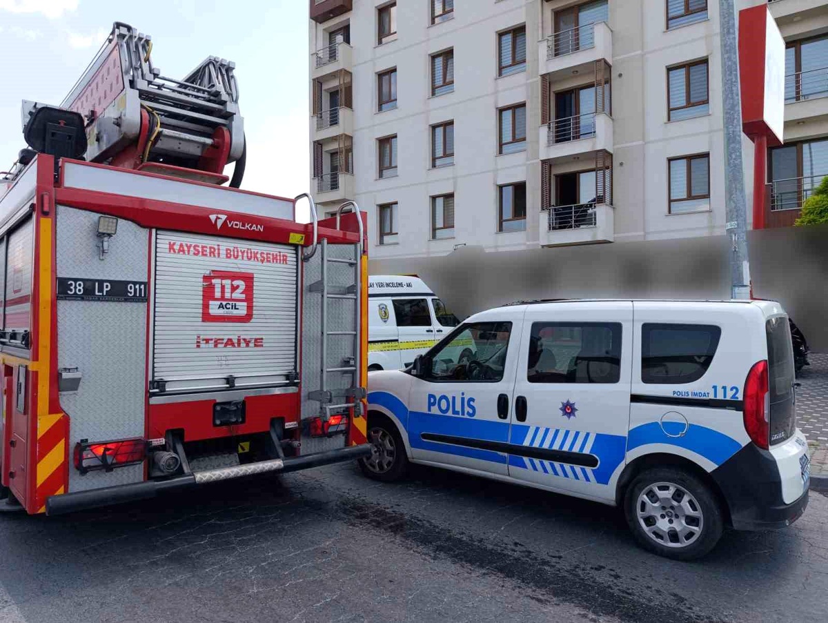 Kayseri\'de 12 Yaşındaki Çocuk Pencereden Düştü