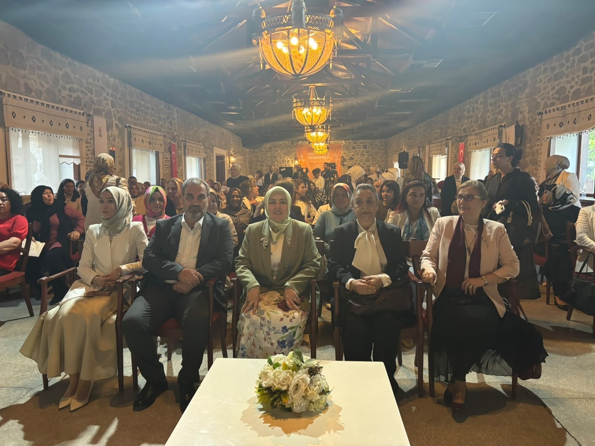 Kadın Liderlik Akademisi Kapanış Programı