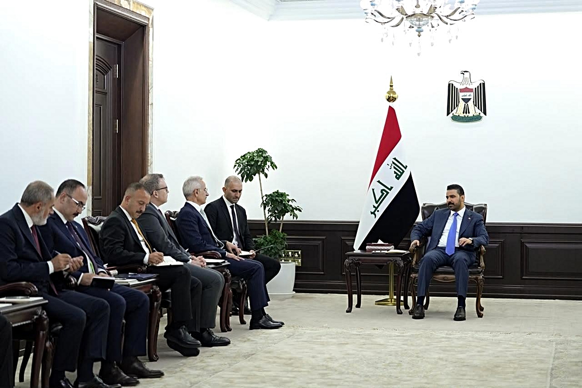 Uraloğlu, Bağdat\'ta Irak Başbakanı ile Görüştü