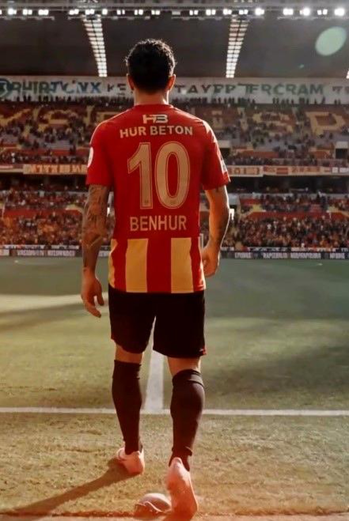 Kayserispor Benhur Keser\'i Kaptı