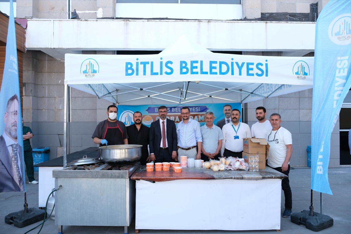 Bitlis\'te Ücretsiz Sıcak İkram