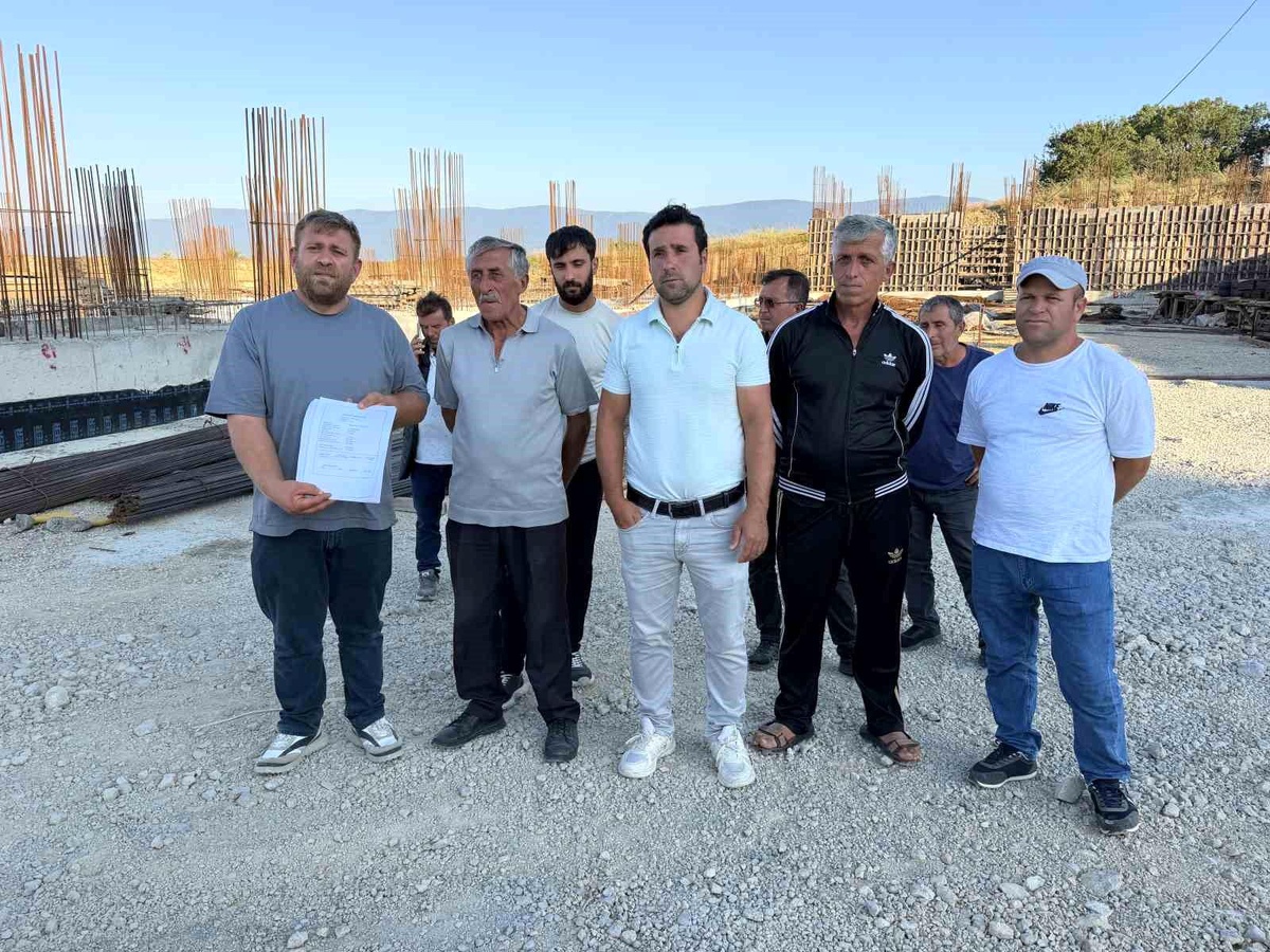 İşçiler Ücret İçin Vince Çıktı