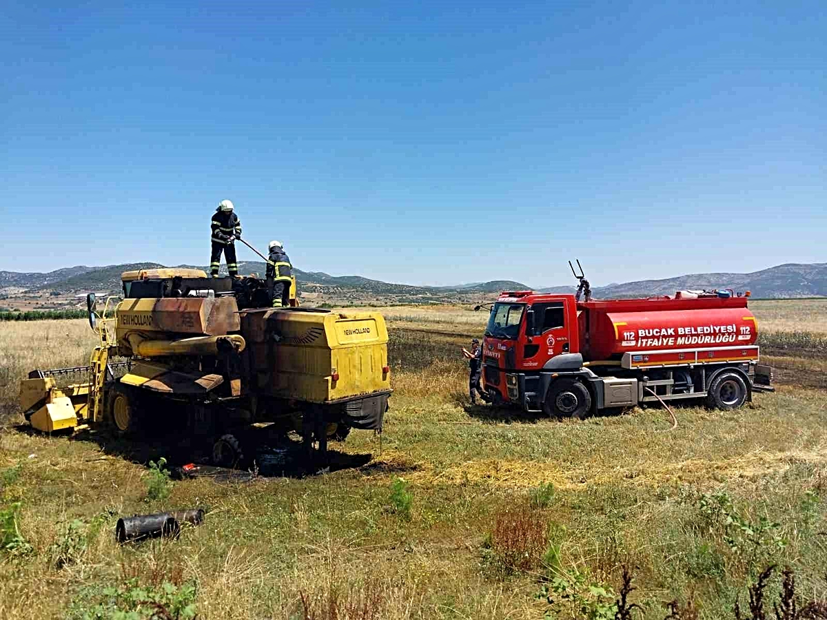 Bucak\'ta Biçerdöver Yangını Kontrol Altına Alındı