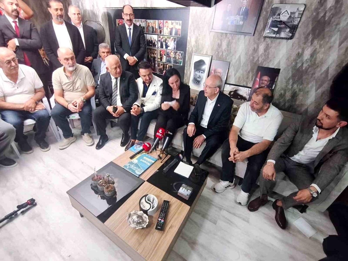 Kılıçdaroğlu Altındağ\'da Esnafla Bir Araya Geldi