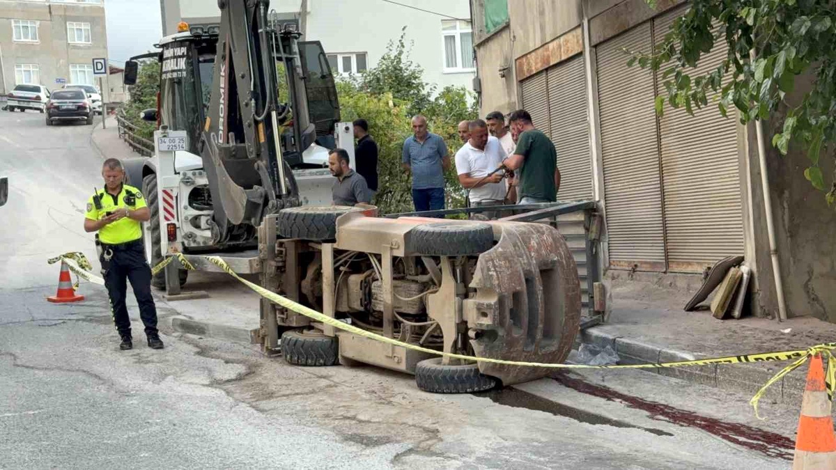 Samsun\'da forklift devrildi: 1\'i ağır 2 yaralı
