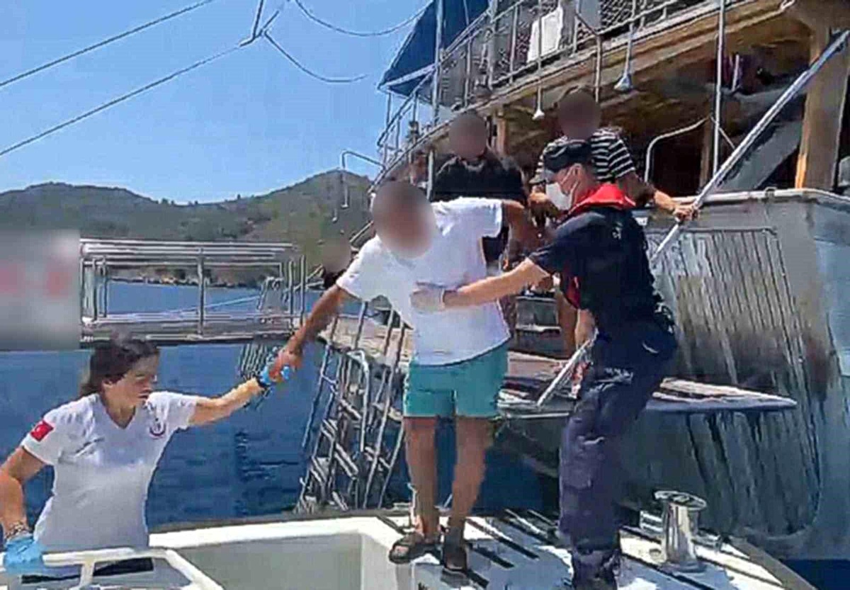 Fethiye\'de Yaralı Vatandaşa Tıbbi Tahliye