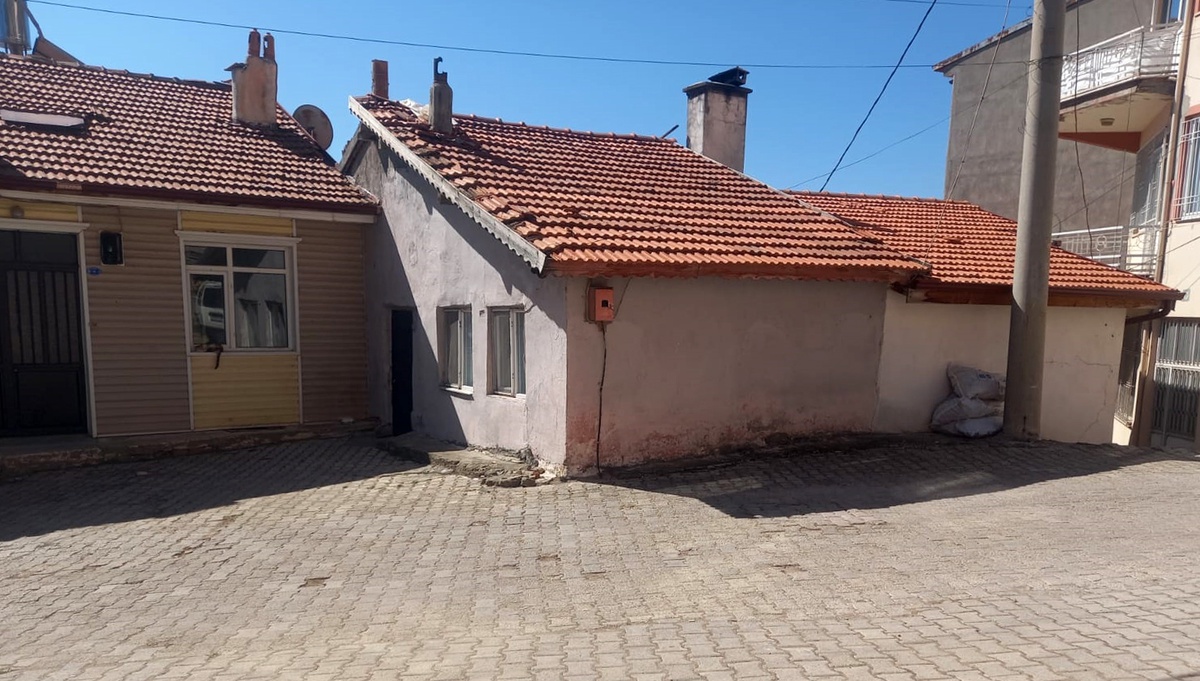 Eğirdir\'de Bıçaklı Kavga: 1 Ölü, 1 Yaralı