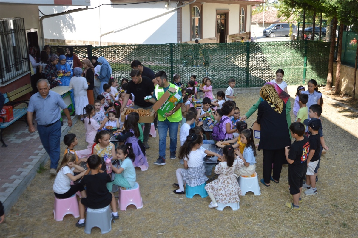 Havza Belediyesi\'nden Kur\'an Kursu Öğrencilerine İkram