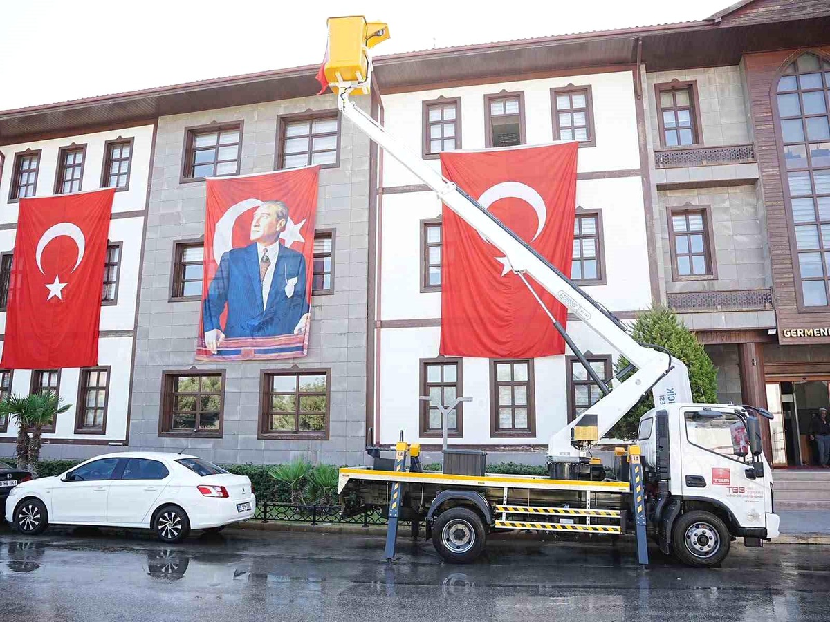 Hibe araç Germencik Belediyesi\'nin hizmetine girdi