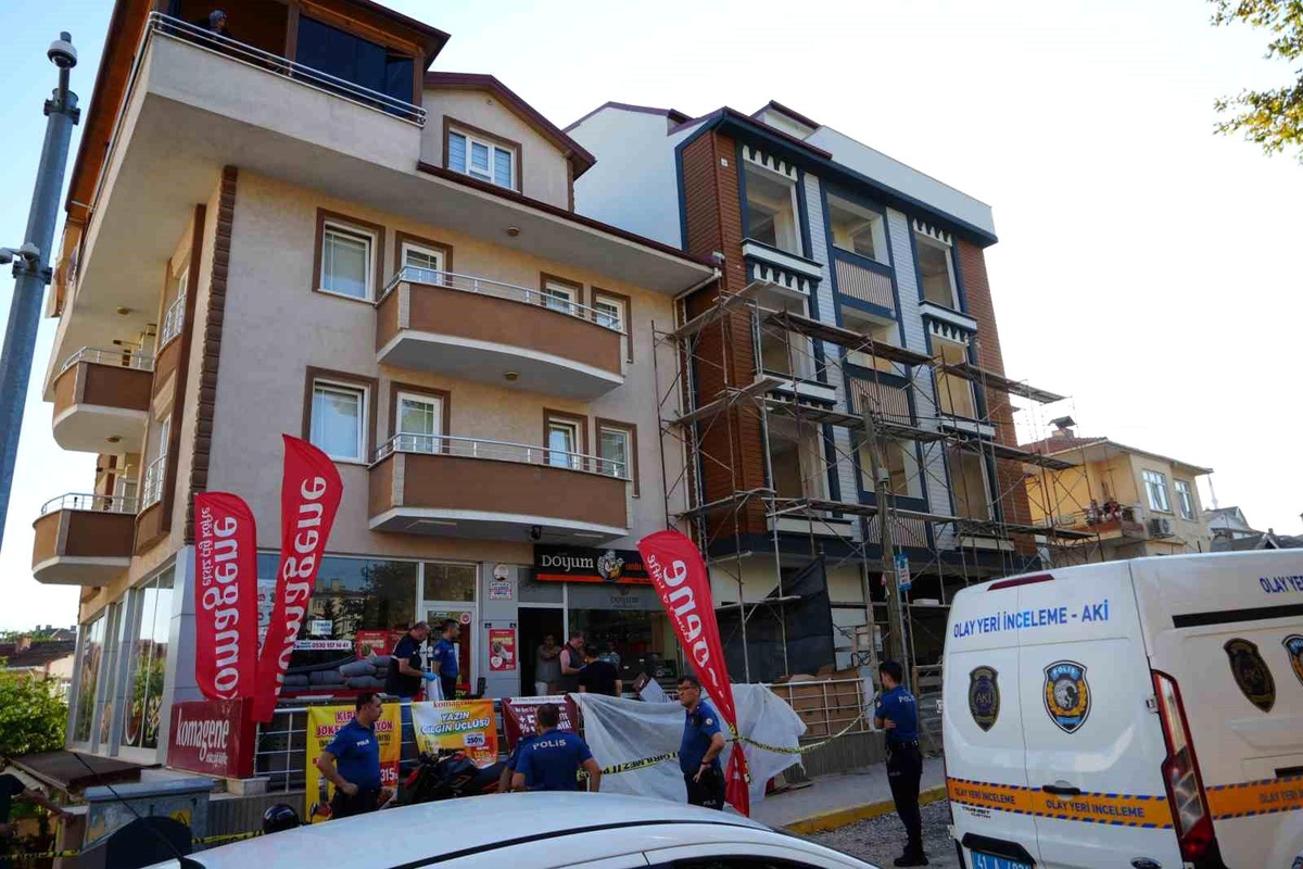 İnşaatta İşçi Düşerek Hayatını Kaybetti