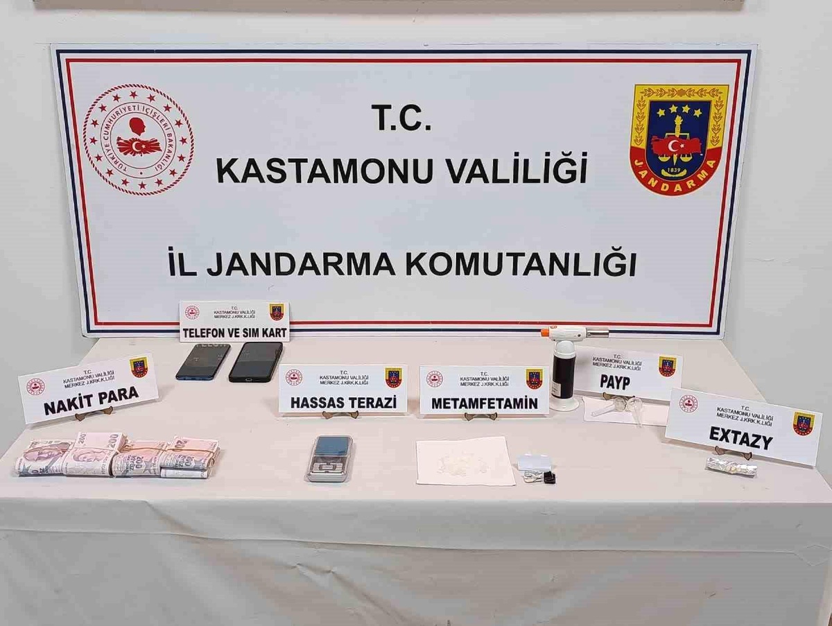 Kastamonu\'da Uyuşturucu Operasyonu: 5 Gözaltı