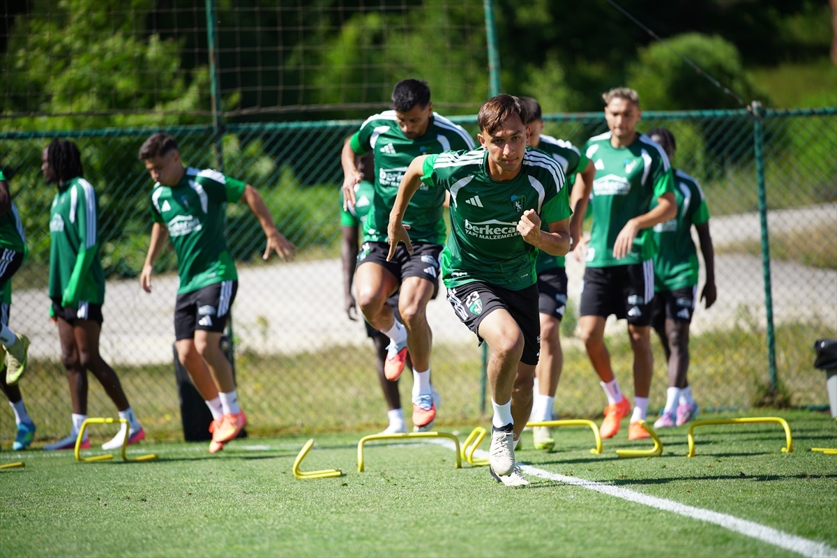 Kocaelispor Düzce\'de Kamp Yapıyor