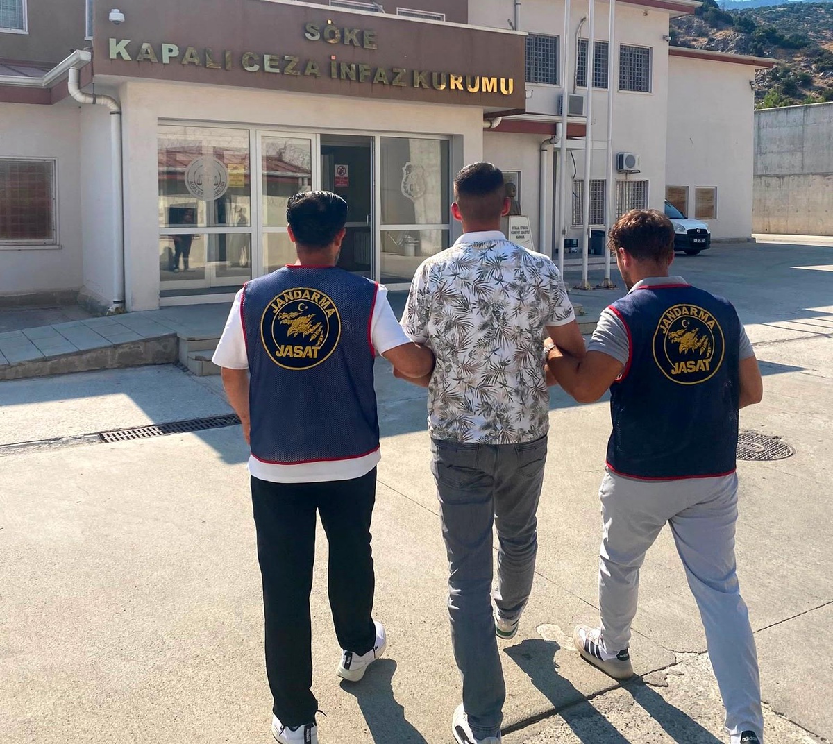 20 Yıl Hapis Cezalı Şahıs Kuşadası\'nda Yakalandı