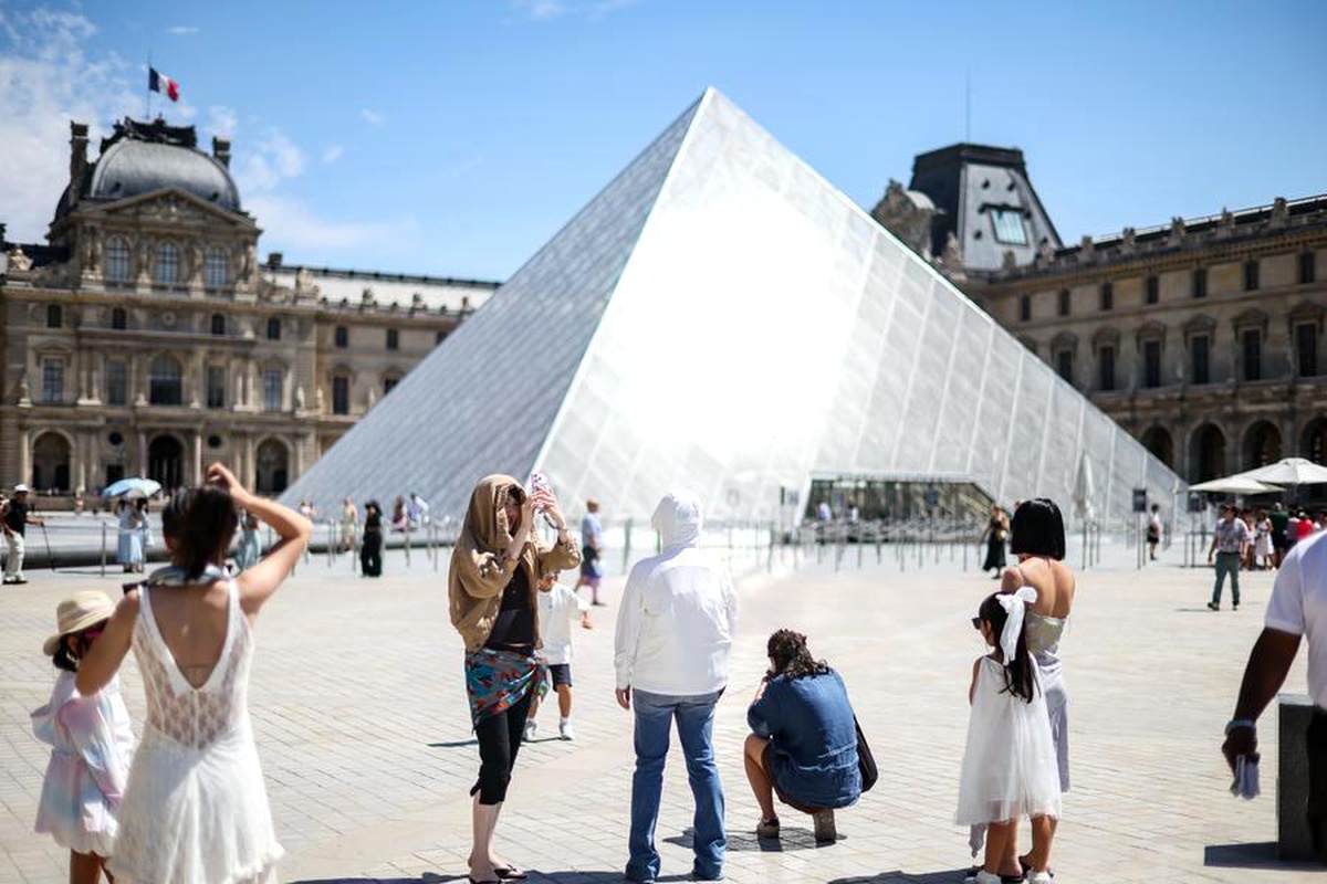 Louvre Müzesi\'nde Apollon Galerisi Yeniden Açılıyor