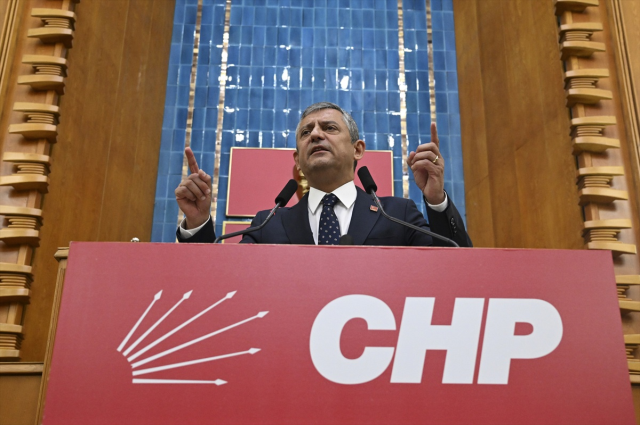 Özgür Özel grup toplantısında CHP'ye veda etti: Vakti gelmiş bir vedanın hüznünü yaşıyorum