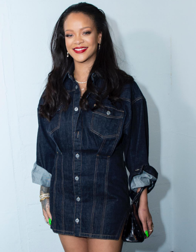 Rihanna'dan sürpriz hamle! Ankara Havalimanı'nı takibe aldı