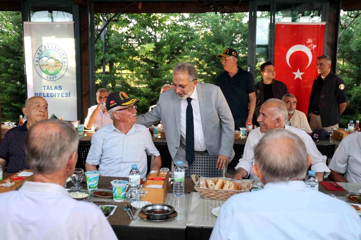 Kıbrıs Barış Harekatı\'nın 52. Yılında \'Kayseri Girne Hattı\' 2. Cilt Tanıtıldı