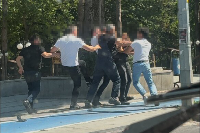 Tartıştıkları kişiyi döven 4 kişi gözaltına alındı