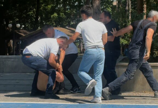 Tartıştıkları kişiyi döven 4 kişi gözaltına alındı