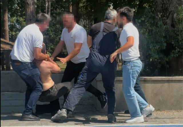Tartıştıkları kişiyi döven 4 kişi gözaltına alındı