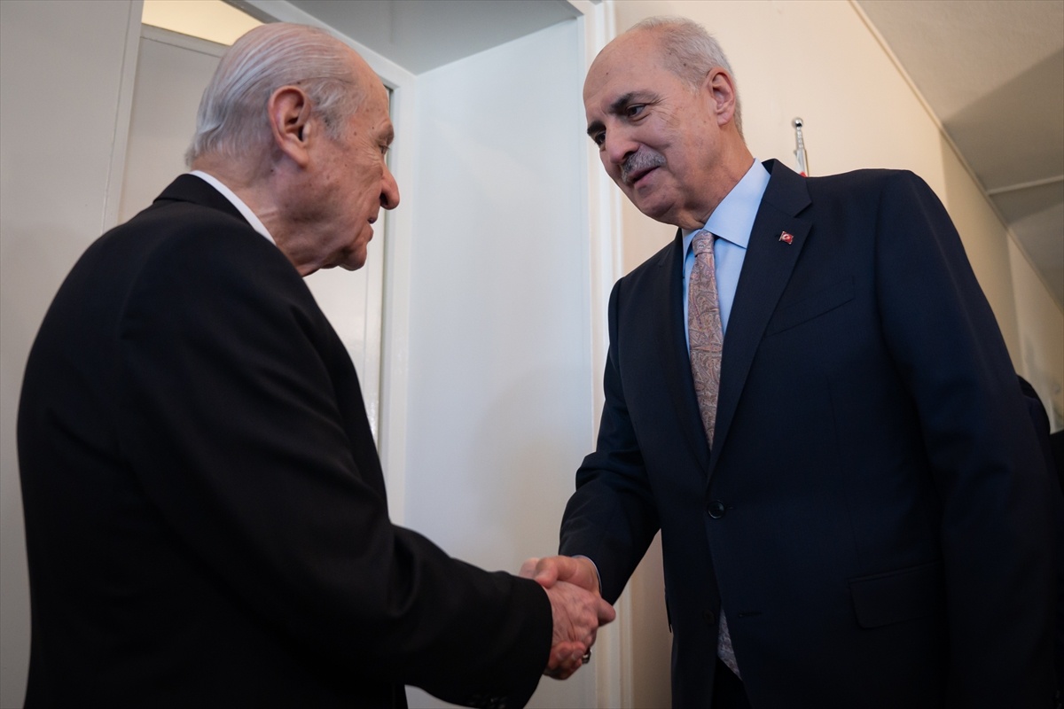Kurtulmuş ve Bahçeli Görüştü