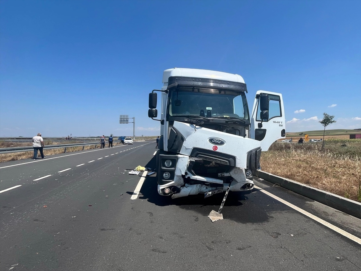 Tekirdağ\'da Trafik Kazası: 2 Ölü, 3 Yaralı
