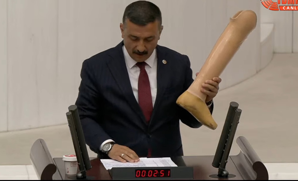 Meclis tatile girmiyor: 30 Temmuz\'a kadar çalışma kararı